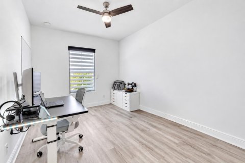 Touwnhouse à vendre à Deerfield Beach, Floride: 3 chambres, 166.02 m2 № 2407943 - photo 15
