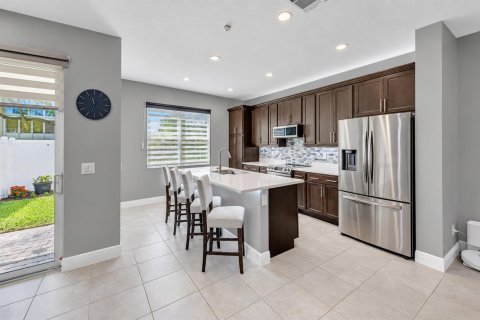 Touwnhouse à vendre à Deerfield Beach, Floride: 3 chambres, 166.02 m2 № 2407943 - photo 7