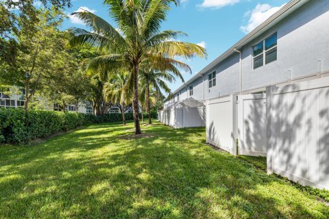 Touwnhouse à vendre à Deerfield Beach, Floride: 3 chambres, 166.02 m2 № 2407943 - photo 27