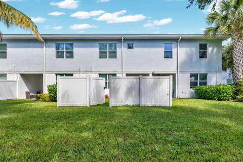 Touwnhouse à vendre à Deerfield Beach, Floride: 3 chambres, 166.02 m2 № 2407943 - photo 25