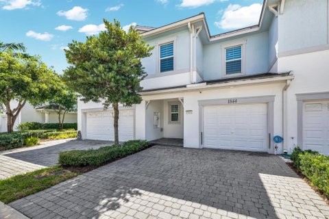 Touwnhouse à vendre à Deerfield Beach, Floride: 3 chambres, 166.02 m2 № 2407943 - photo 28