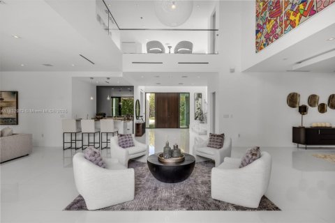 House in Bal Harbour, Florida 7 bedrooms, 573.11 sq.m. № 1817573 - photo 18