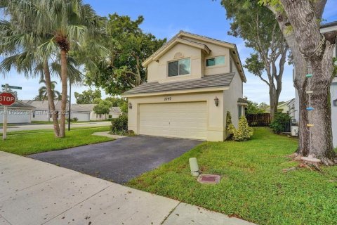 House in Davie, Florida 3 bedrooms, 155.05 sq.m. № 1922578 - photo 1