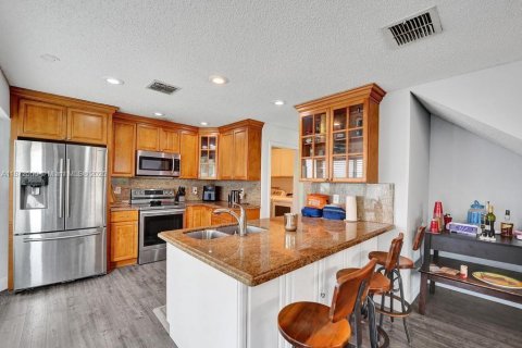 House in Davie, Florida 3 bedrooms, 155.05 sq.m. № 1922578 - photo 27