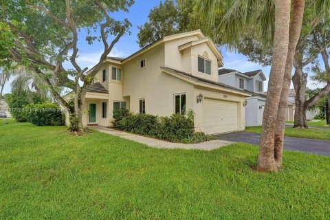 House in Davie, Florida 3 bedrooms, 155.05 sq.m. № 1922578 - photo 2