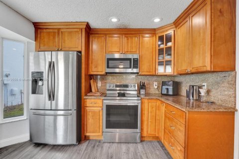 House in Davie, Florida 3 bedrooms, 155.05 sq.m. № 1922578 - photo 26