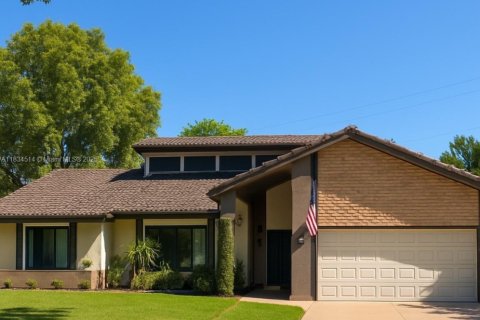 Villa ou maison à vendre à Coral Springs, Floride: 4 chambres, 248.79 m2 № 1974300 - photo 2