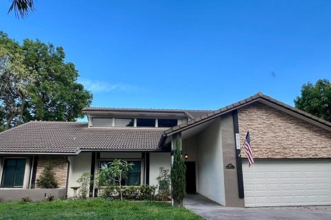 Villa ou maison à vendre à Coral Springs, Floride: 4 chambres, 248.79 m2 № 1974300 - photo 1