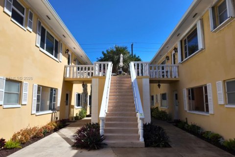 Снять в аренду кондоминиум в Форт-Лодердейл, Флорида 2 спальни, 102.19м2, № 2029671 - фото 4