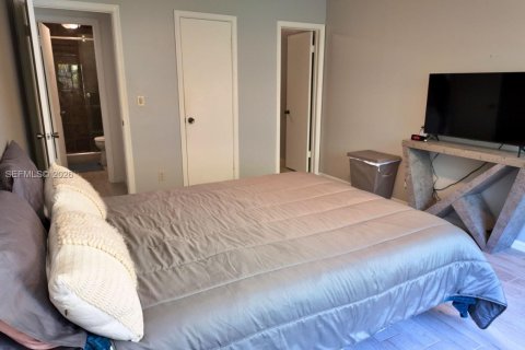 Снять в аренду кондоминиум в Форт-Лодердейл, Флорида 2 спальни, 102.19м2, № 2029671 - фото 15