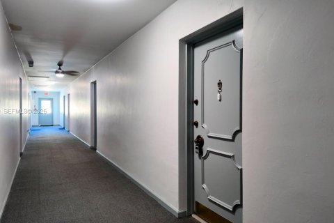 Снять в аренду кондоминиум в Форт-Лодердейл, Флорида 2 спальни, 102.19м2, № 2029671 - фото 6