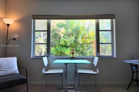 Снять в аренду кондоминиум в Форт-Лодердейл, Флорида 2 спальни, 102.19м2, № 2029671 - фото 11