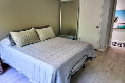 Снять в аренду кондоминиум в Форт-Лодердейл, Флорида 2 спальни, 102.19м2, № 2029671 - фото 17