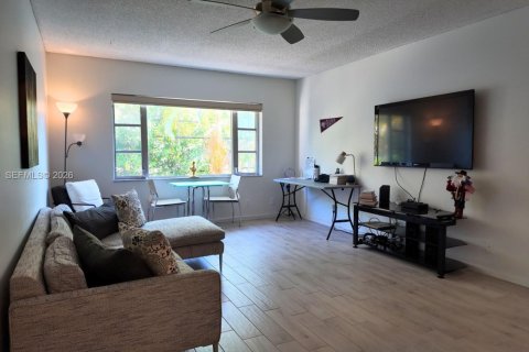 Снять в аренду кондоминиум в Форт-Лодердейл, Флорида 2 спальни, 102.19м2, № 2029671 - фото 10