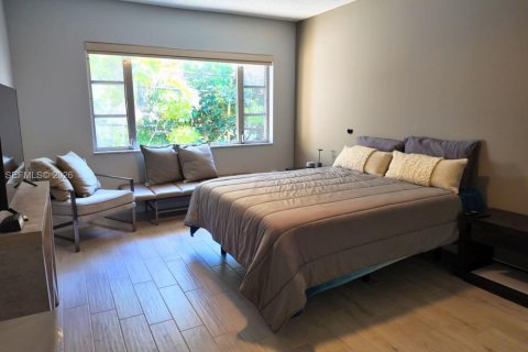 Снять в аренду кондоминиум в Форт-Лодердейл, Флорида 2 спальни, 102.19м2, № 2029671 - фото 14