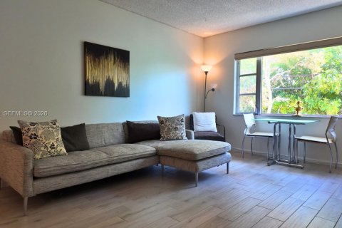 Снять в аренду кондоминиум в Форт-Лодердейл, Флорида 2 спальни, 102.19м2, № 2029671 - фото 12