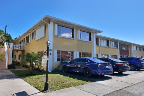 Снять в аренду кондоминиум в Форт-Лодердейл, Флорида 2 спальни, 102.19м2, № 2029671 - фото 2