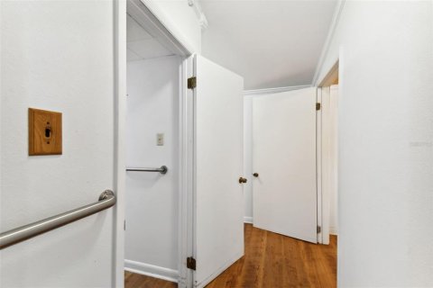 Купить виллу или дом в Фиш-Хок, Флорида 7 комнат, 135.27м2, № 1909710 - фото 28