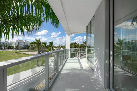 Condo in Sunrise, Florida, 2 bedrooms  № 1867803 - photo 18
