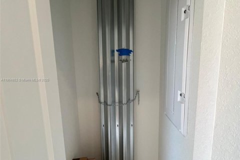 Купить таунхаус в Майами, Флорида 3 спальни, 138.98м2, № 2035639 - фото 20