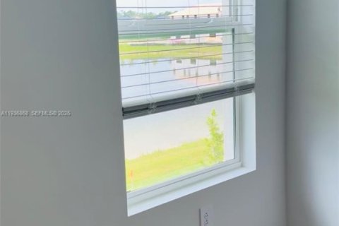 Townhouse in Fort Myers, Florida 3 bedrooms № 1994776 - photo 18