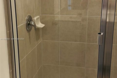 Townhouse in Fort Myers, Florida 3 bedrooms № 1994776 - photo 13