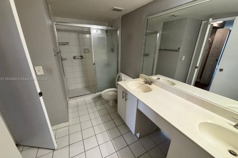 Condo in Aventura, Florida, 1 bedroom  № 1938059 - photo 10
