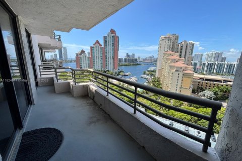Condo in Aventura, Florida, 1 bedroom  № 1938059 - photo 3