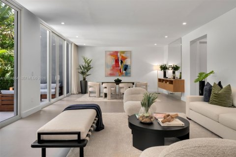 Casa en venta en Key Biscayne, Florida, 7 dormitorios, 424.1 m2 № 2177978 - foto 3