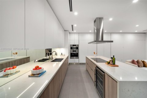 Casa en venta en Key Biscayne, Florida, 7 dormitorios, 424.1 m2 № 2177978 - foto 12