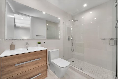 Casa en venta en Key Biscayne, Florida, 7 dormitorios, 424.1 m2 № 2177978 - foto 29