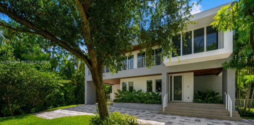 Casa en Key Biscayne, Florida 7 dormitorios, 424.1 m2 № 2177978