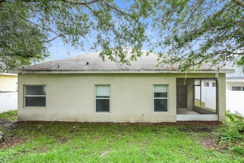 House in Tavares, Florida 3 bedrooms, 168.9 sq.m. № 1914532 - photo 16
