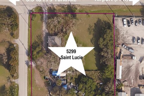 Propiedad comercial en St. Lucie, Florida № 2158531