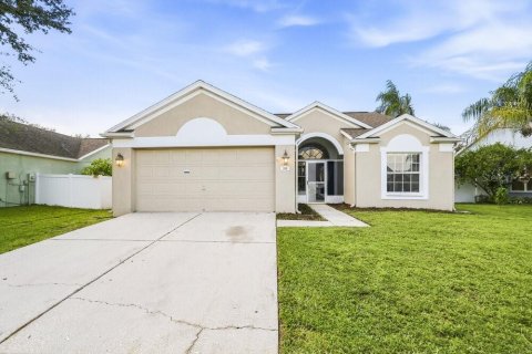 House in Apollo Beach, Florida 3 bedrooms, 165.74 sq.m. № 2380380