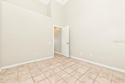House in Apollo Beach, Florida 3 bedrooms, 165.74 sq.m. № 2380380 - photo 12