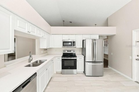 House in Apollo Beach, Florida 3 bedrooms, 165.74 sq.m. № 2380380 - photo 6