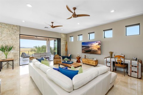 Casa en venta en Tampa, Florida, 3 dormitorios, 273.32 m2 № 1651201 - foto 5