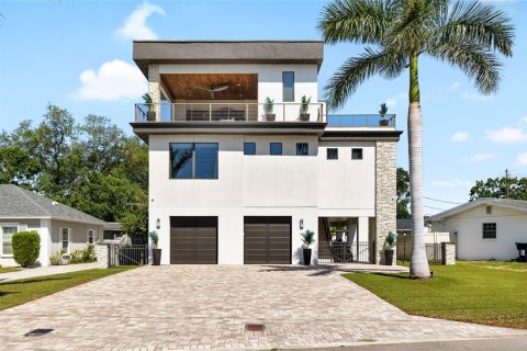 Casa en venta en Tampa, Florida, 3 dormitorios, 273.32 m2 № 1651201 - foto 1