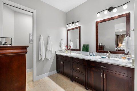 Casa en venta en Tampa, Florida, 3 dormitorios, 273.32 m2 № 1651201 - foto 25