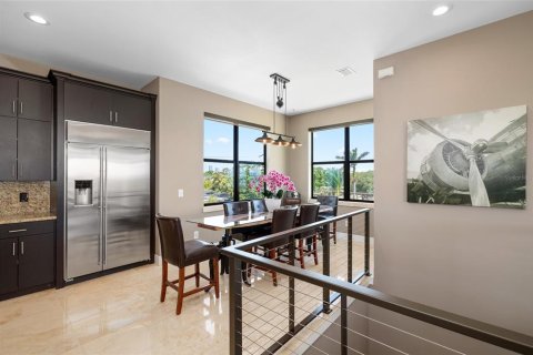 Casa en venta en Tampa, Florida, 3 dormitorios, 273.32 m2 № 1651201 - foto 11