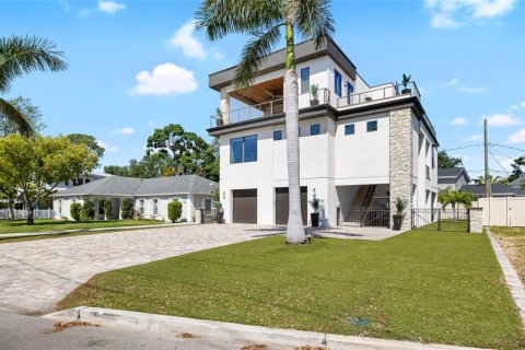 Casa en venta en Tampa, Florida, 3 dormitorios, 273.32 m2 № 1651201 - foto 3