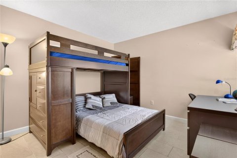 Condo in Orlando, Florida, 2 bedrooms № 2225050 - photo 16