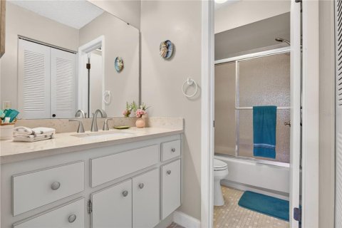 Condo in Orlando, Florida, 2 bedrooms № 2225050 - photo 14