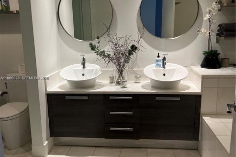 Copropriété à louer à Aventura, Floride: 3 chambres, 173.63 m2 № 2049558 - photo 17