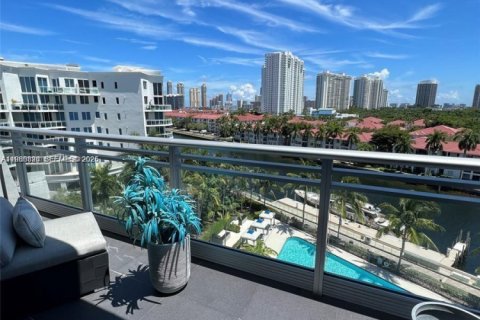 Copropriété à louer à Aventura, Floride: 3 chambres, 173.63 m2 № 2049558 - photo 8