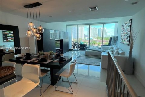 Copropriété à louer à Aventura, Floride: 3 chambres, 173.63 m2 № 2049558 - photo 3