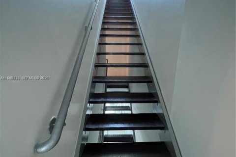 Copropriété à louer à Aventura, Floride: 3 chambres, 173.63 m2 № 2049558 - photo 15