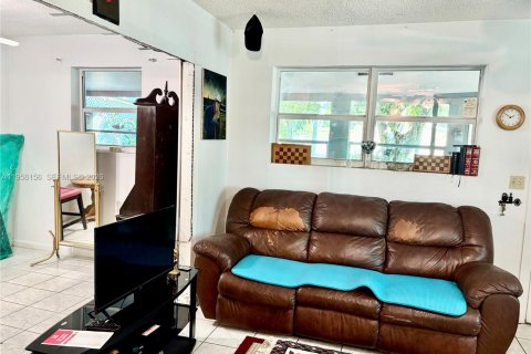 Casa en venta en Margate, Florida, 3 dormitorios, 214.79 m2 № 2019756 - foto 20