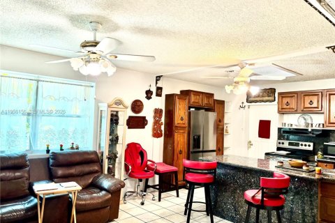 Casa en venta en Margate, Florida, 3 dormitorios, 214.79 m2 № 2019756 - foto 16